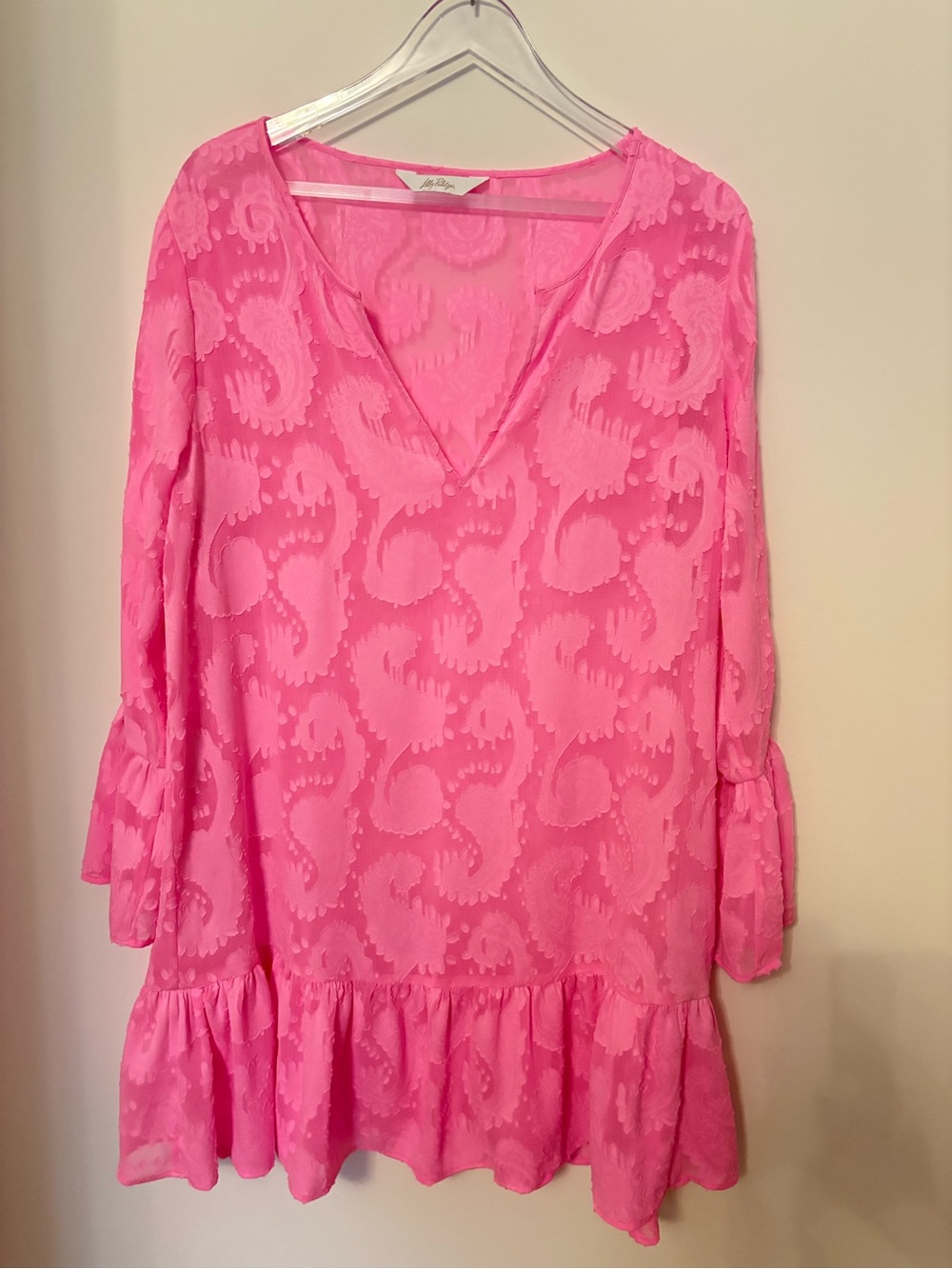 Lilly Pulitzer Bright Pink V-Neck coverup size large worn once